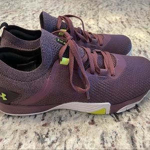 Under armor tri base rain womens lifting shoes size 7.5 Color plum / lime green
